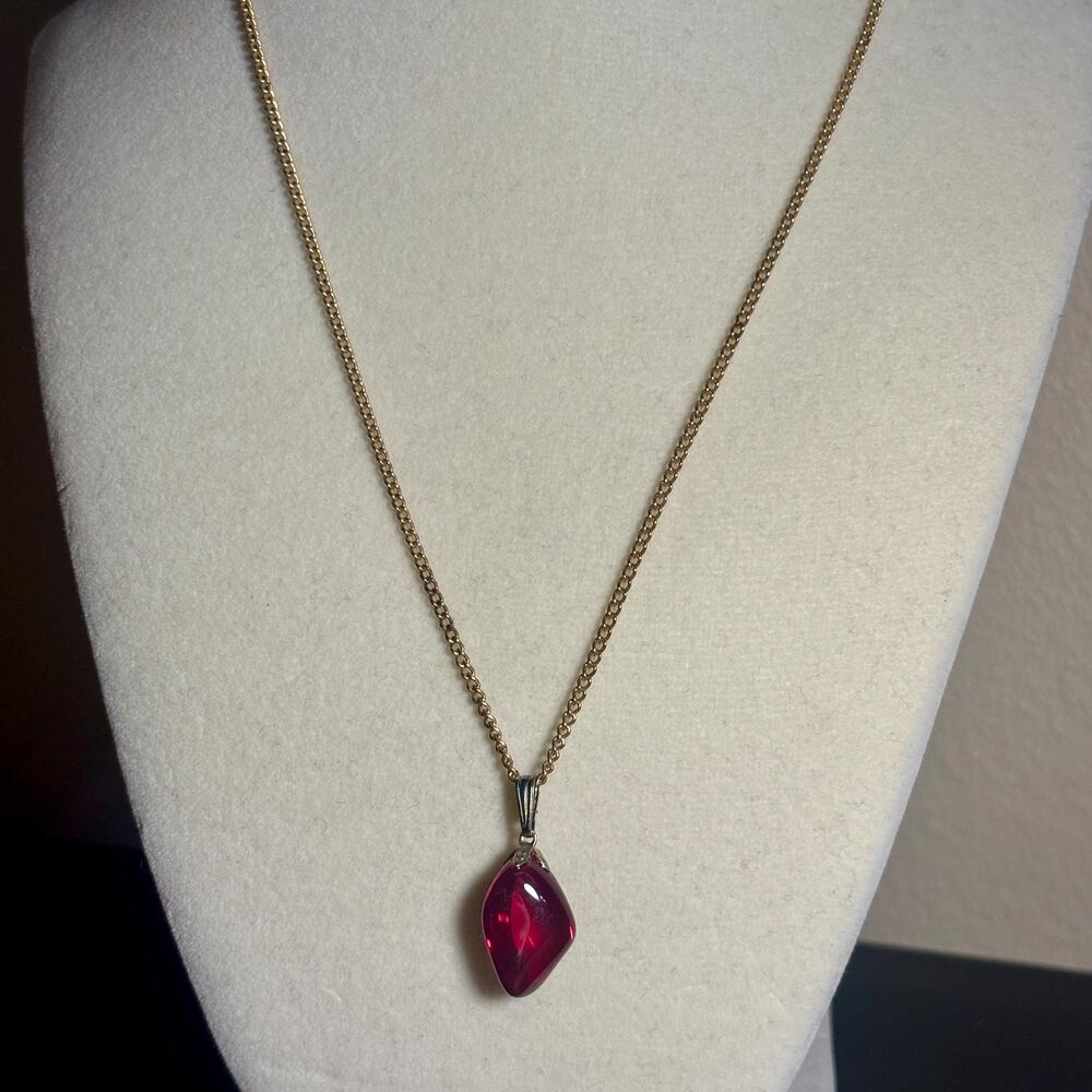 Deep Red Faceted Glass Pendant Necklace, Gold Tone Dainty Vintage Style Jewelry